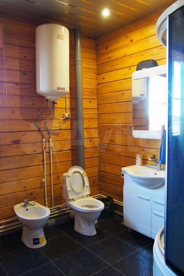 Коттедж 210 м² на участке 15 сот.