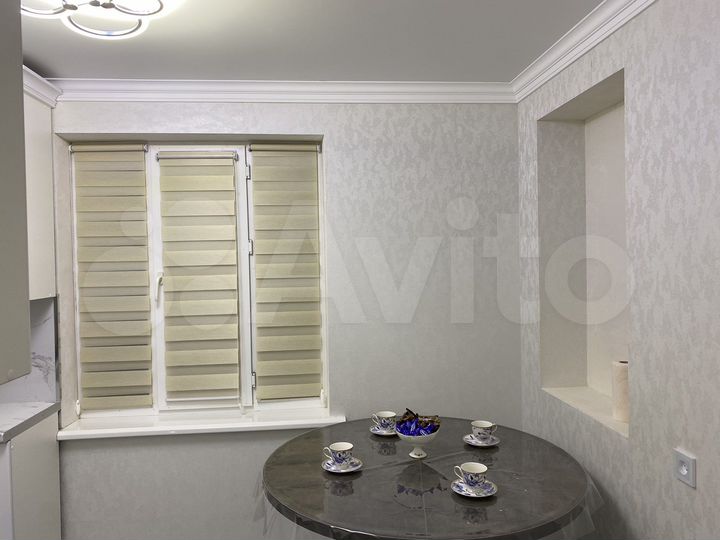 2-к. квартира, 52 м², 1/5 эт.