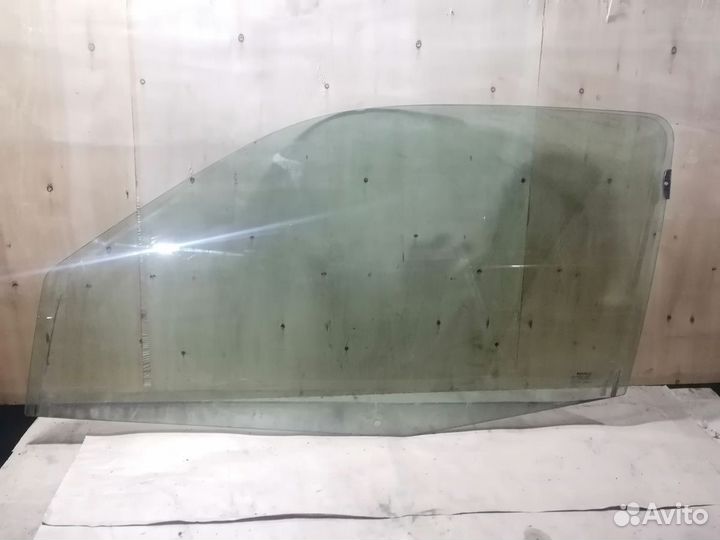 Стекло двери левое Рено Клио 2 (3х дв)