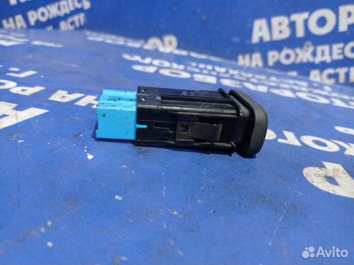 Кнопка кондиционера Honda Capa минивен D15B 1999
