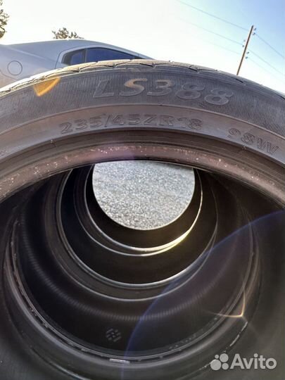 Landsail LS388 235/45 R18