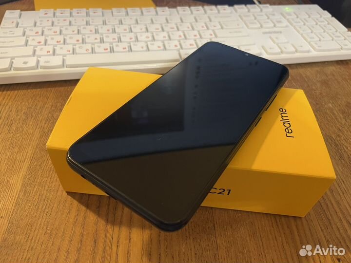 Realme c21