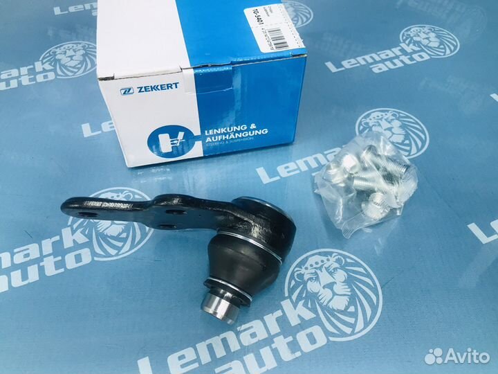 Опора шаровая правая нижняя Ford Focus 3