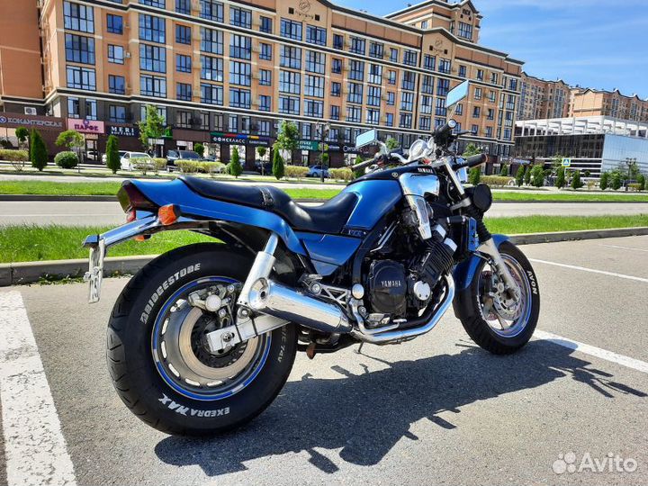 Yamaha FZX 750