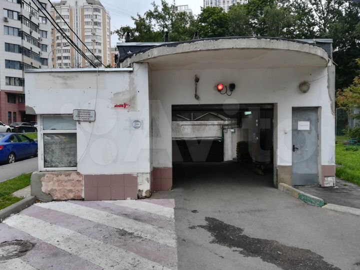 Машиноместо, 14 м²