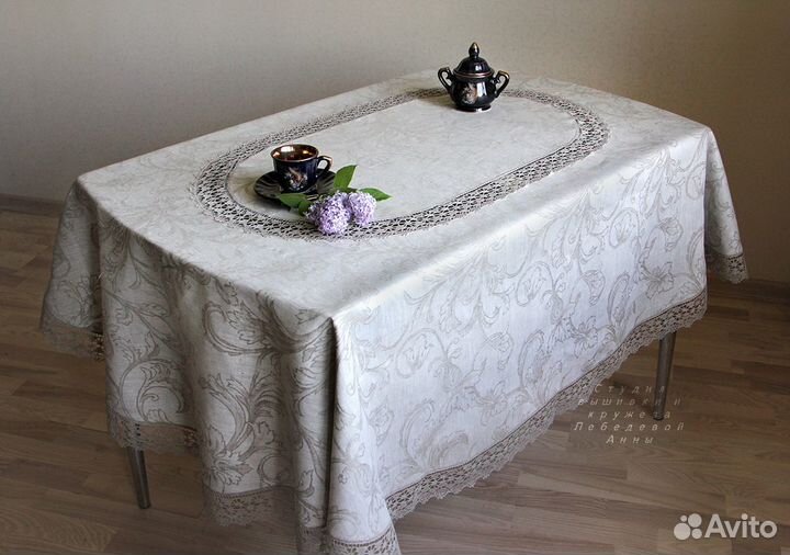 Пошив скатертей на овальный стол с кружевом