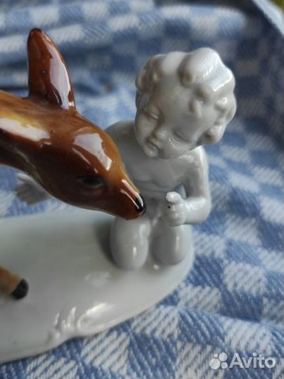 Статуэтка олененок и ангелочек фарфор Германия