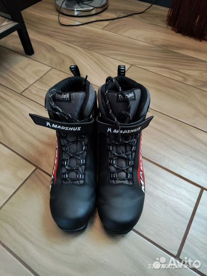 Лыжные ботинки классические