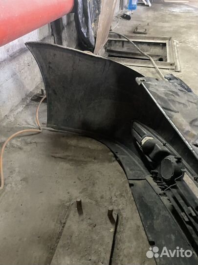 Бампер передний на LADA priora 1