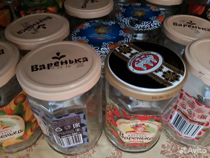 Банки разные с винтовыми крышками