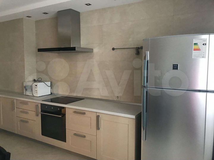 2-к. квартира, 100 м², 8/23 эт.