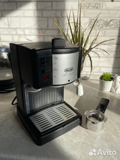 Кофеварка рожковая delonghi