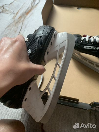 Коньки хоккейные профисеональные