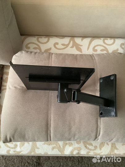 Кронштейн для монитора настенный