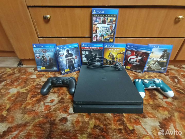 Sony PS4 slim