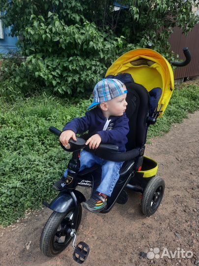 Велосипед трехколесный с поворотным сидением