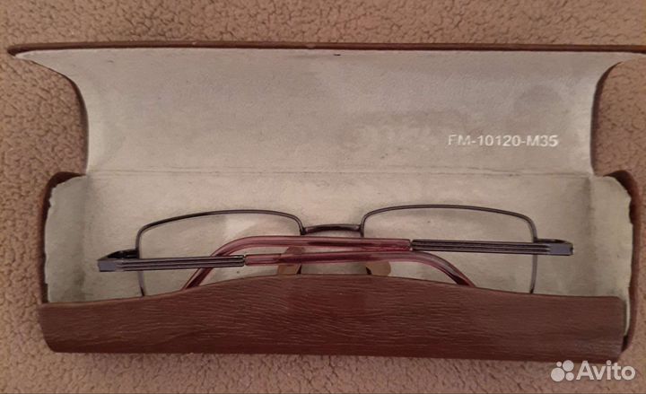 Очечник, футляр для очков