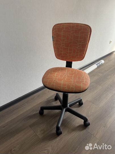 Компьютерное кресло