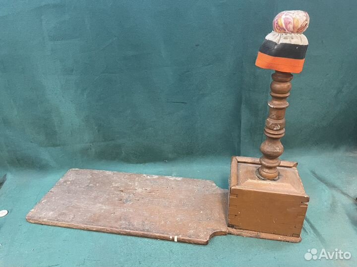 Стариннаая прялка швейка. Городец