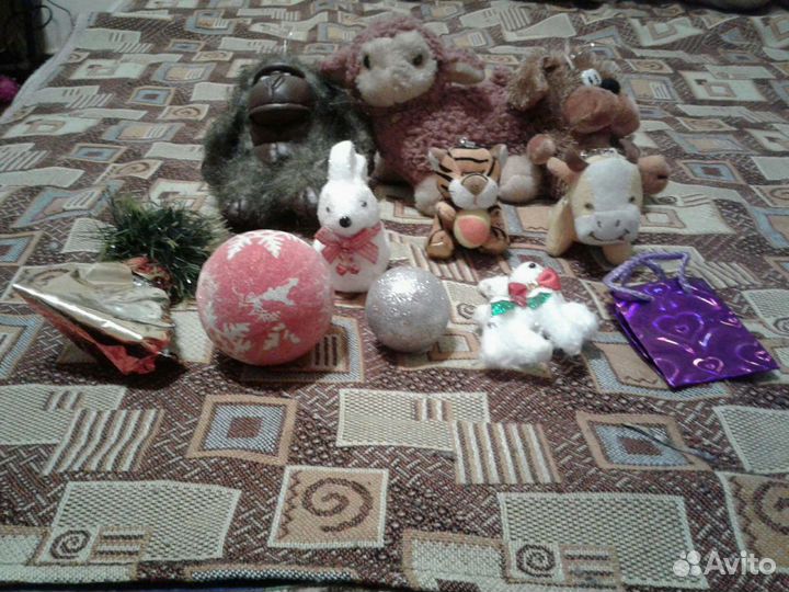 Новогодние игрушки