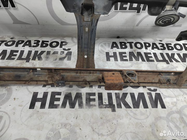 Передняя панель Nissan Pathfinder 3 R51