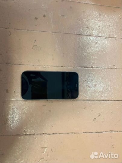 iPhone 12, 64 ГБ