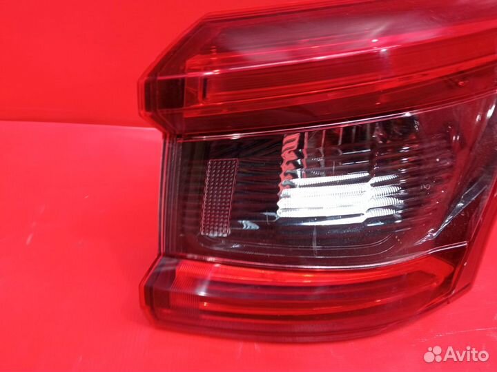 Фонарь LED задний правый Nissan Qashqai 2 J11