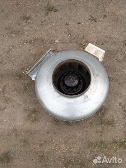 Канальный вентилятор 160 б/у