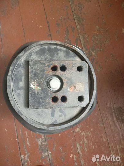 Пневматическая подушка на полуприцеп