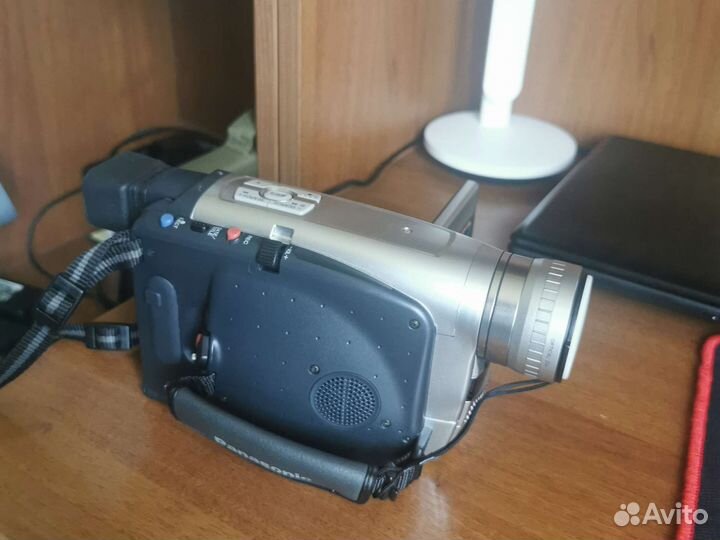 Видеокамера Panasonic nv-vz10