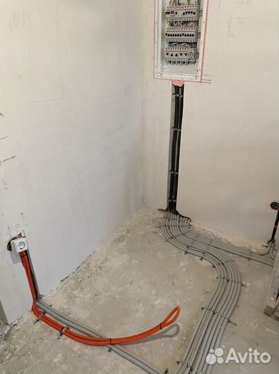 Помощник электрика