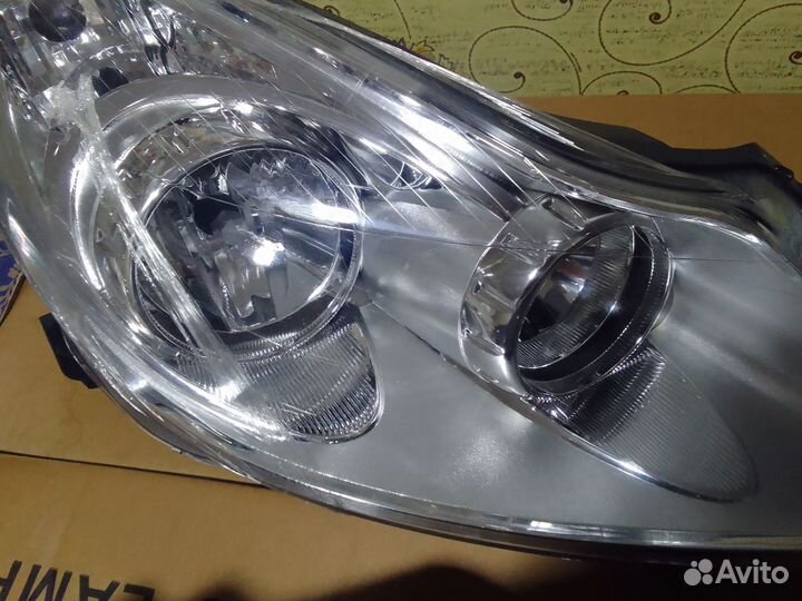 Передние фары Опель Корса д