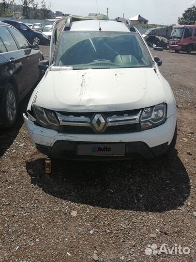Renault Duster 2.0 МТ, 2018, битый, 150 000 км
