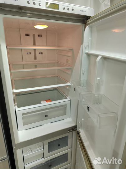 Холодильник Самсунг Ноуфрост