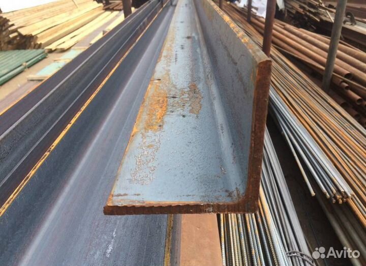 Уголок металлический 63