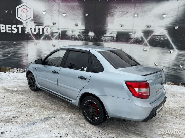 LADA Granta 1.6 МТ, 2012, 112 000 км