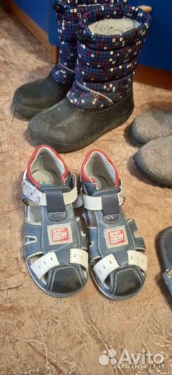 Обувь для двора