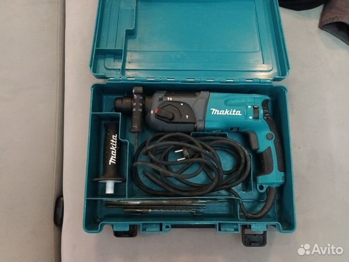 Перфоратор Makita HR2470