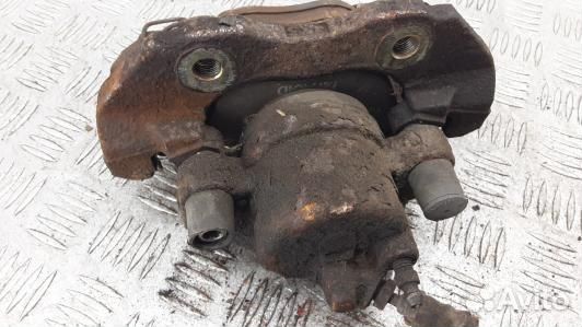 Суппорт тормозной передний левый mazda 3 1 (2BN29K