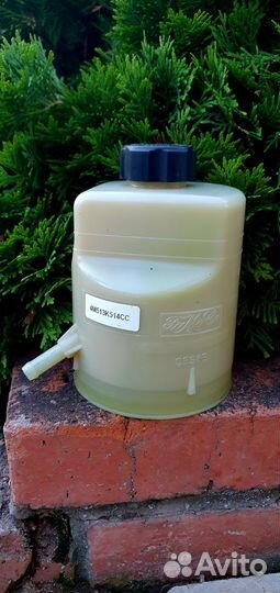 Бачок насоса гур Ford Focus FoMoCo оригинал