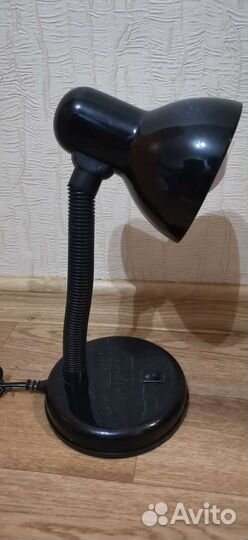 Лампа настольная