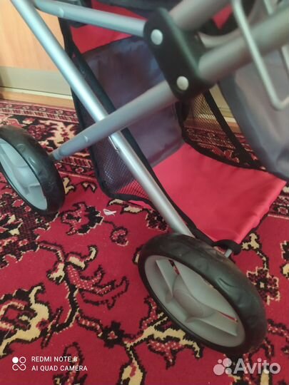 Кукольная коляска для куклы