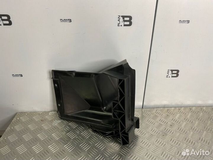 Дефлектор радиатора Land Rover Range Rover Vogue