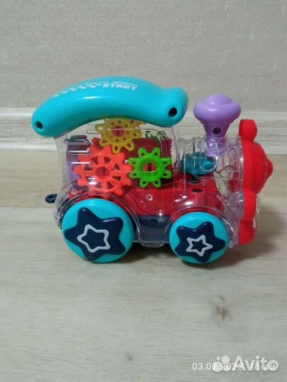 Прозрачный паравозик с шестерёнками