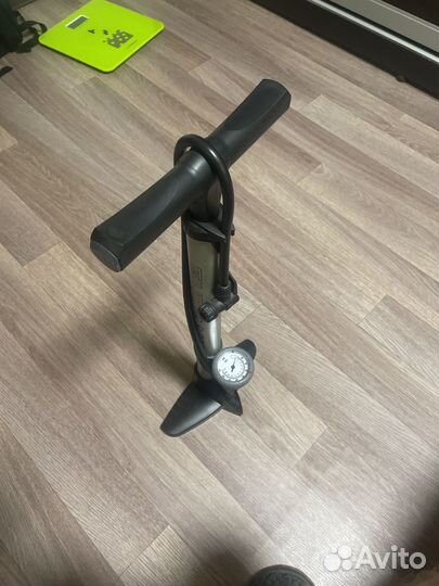 Насос ручной для велосипеда