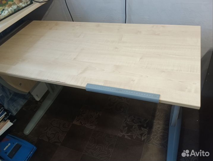 Письменный стол для школьника бу