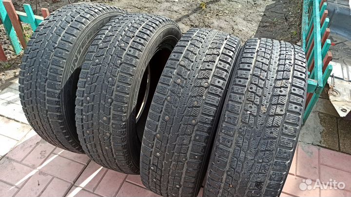 Dunlop SP Winter Ice 01 205/60 R16