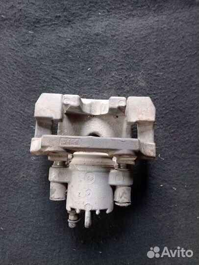 Суппорт задний лев/прав BMW 5-series E-60