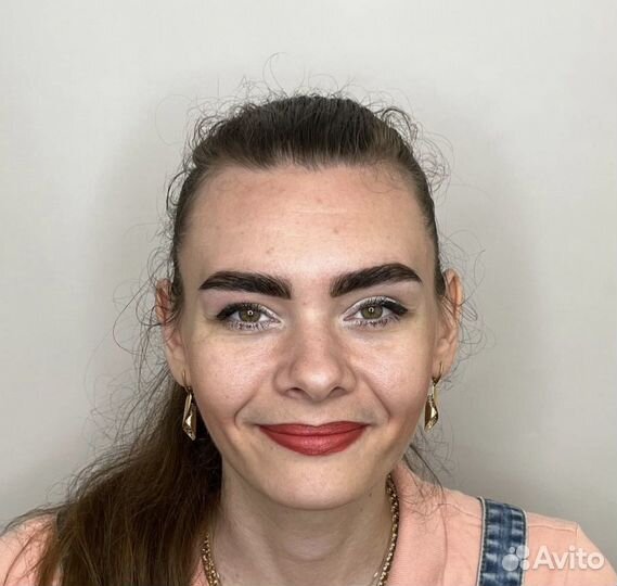 Коррекция и окрашивание бровей