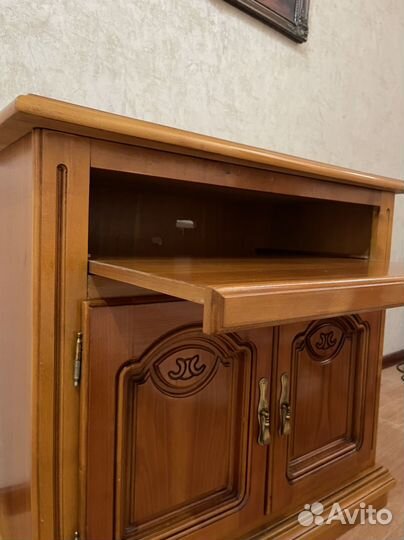 Тумба под телевизор